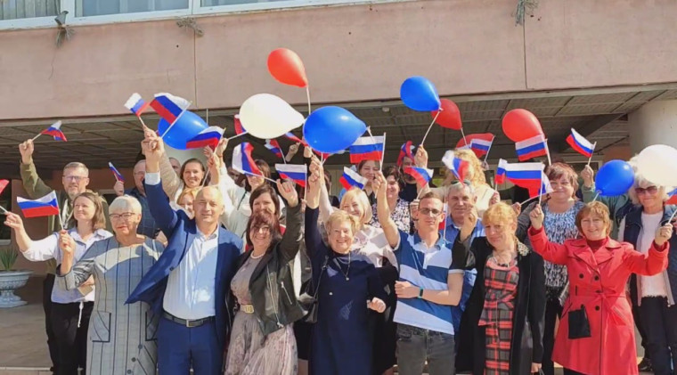 Дорогие соотечественники! 30 сентября 2022 года жители освобожденной Херсонской области раз и навсегда определили свою судьбу проголосовав на референдуме о возвращении в Россию. Дорогие соотечественники! 30 сентября 2022 года жители освобожденной Херсонской области раз и навсегда определили свою судьбу проголосовав на референдуме о возвращении в Россию.