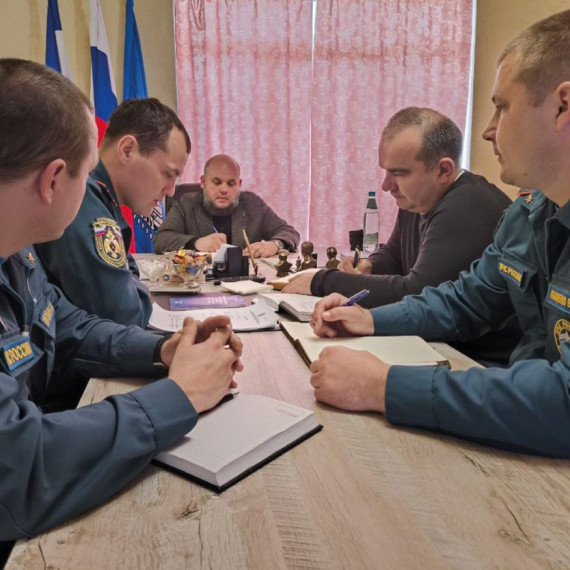 Продолжаем работу по обеспечению пожарной безопасности жителей нашего округа!. Продолжаем работу по обеспечению пожарной безопасности жителей нашего округа!.